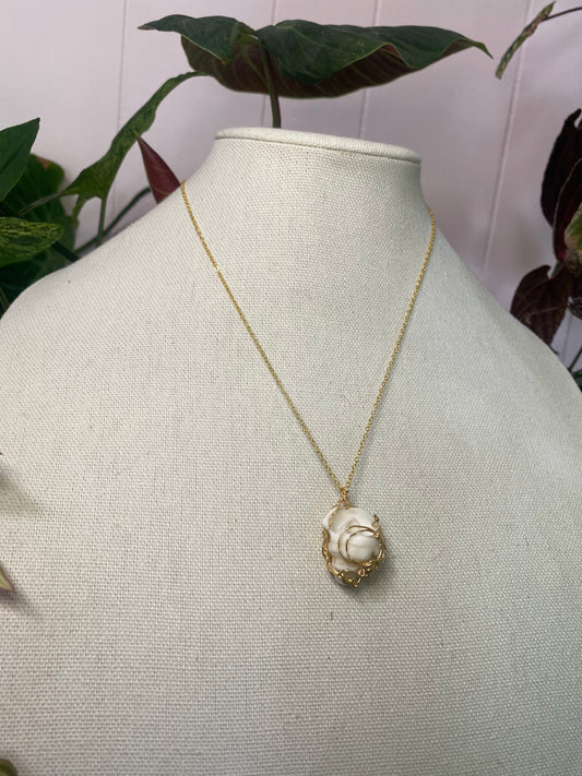 White Moon Shell Necklace